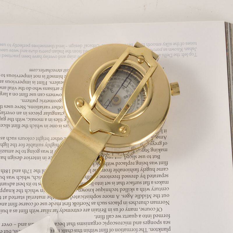 بوصلة نورديك الفاخرة المحمولة  - مراجعة Outdoor Lighting Brass وسعره