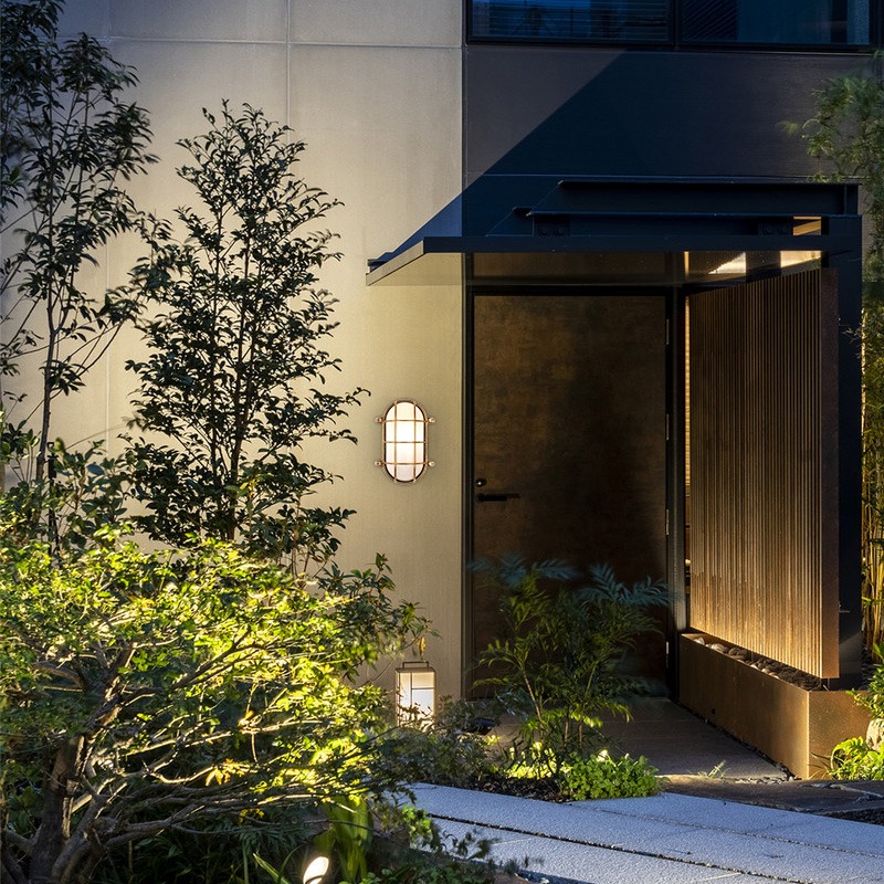 مصابيح جدارية زجاجية نحاسية بس - مراجعة Outdoor Lighting Brass وسعره