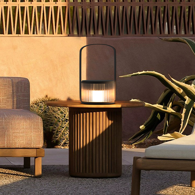شحن خارجي محمول ضوء محيط يعمل  - مراجعة Outdoor Lighting Waterproof وسعره